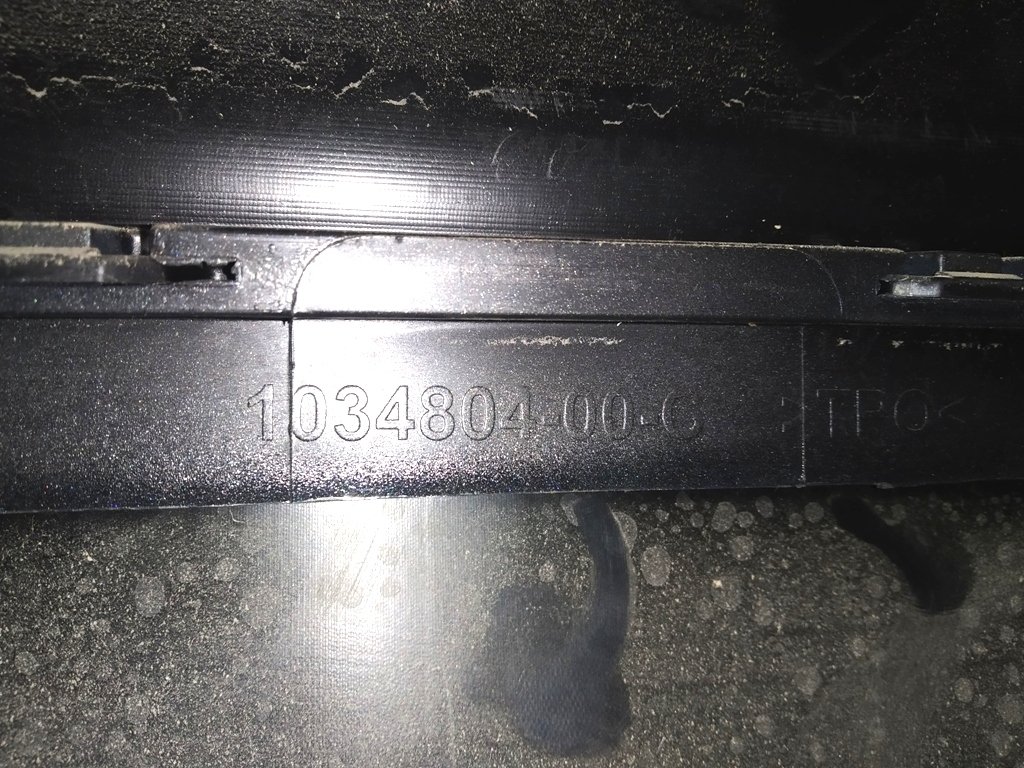 1 1034804-00-C pmng Paraurti posteriore per 6 sensori di parcheggio PMNG assemblati con cablaggio e sensori di parcheggio Tesla modello X 1034804-S0-A Assemblato: 1097474-00-A, 1097473-00-A, 1097472-00-A, 1097471-00 -A, 1097470-00-A, 1097475-00-A, 1127502